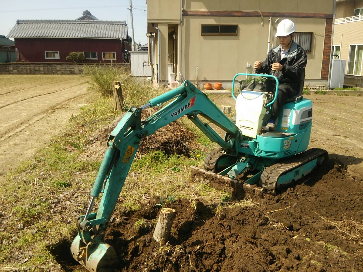 愛知県豊田市の便利屋 なんでも屋業務 社員教育 ほめること 便利屋 株 Cgs豊田店 豊田や刈谷市周辺の不用品回収 草刈り等何でも